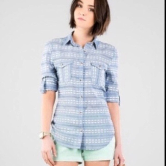 HARPER Chambray Norwegian Floral Patterned Button Up Shirt Women’s S Francesca’s - Picture 7 of 7